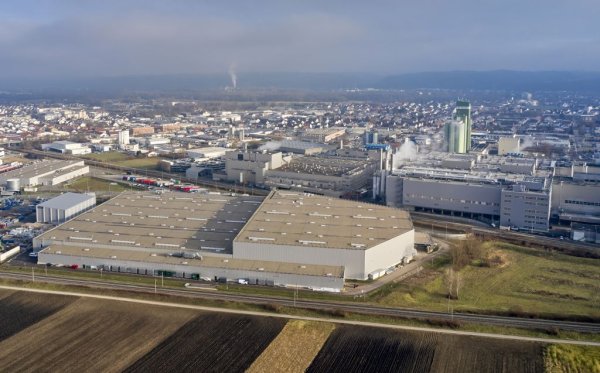 Ландсхут - най-големият завод за компоненти в системата на BMW. За да бъде подготвен за идващата Neue Klasse, компанията инвестира над 300 милиона евро в него